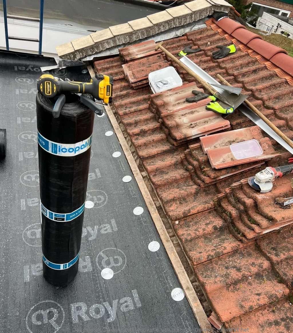 Dakrenovatie Van Plat Dak Geleen